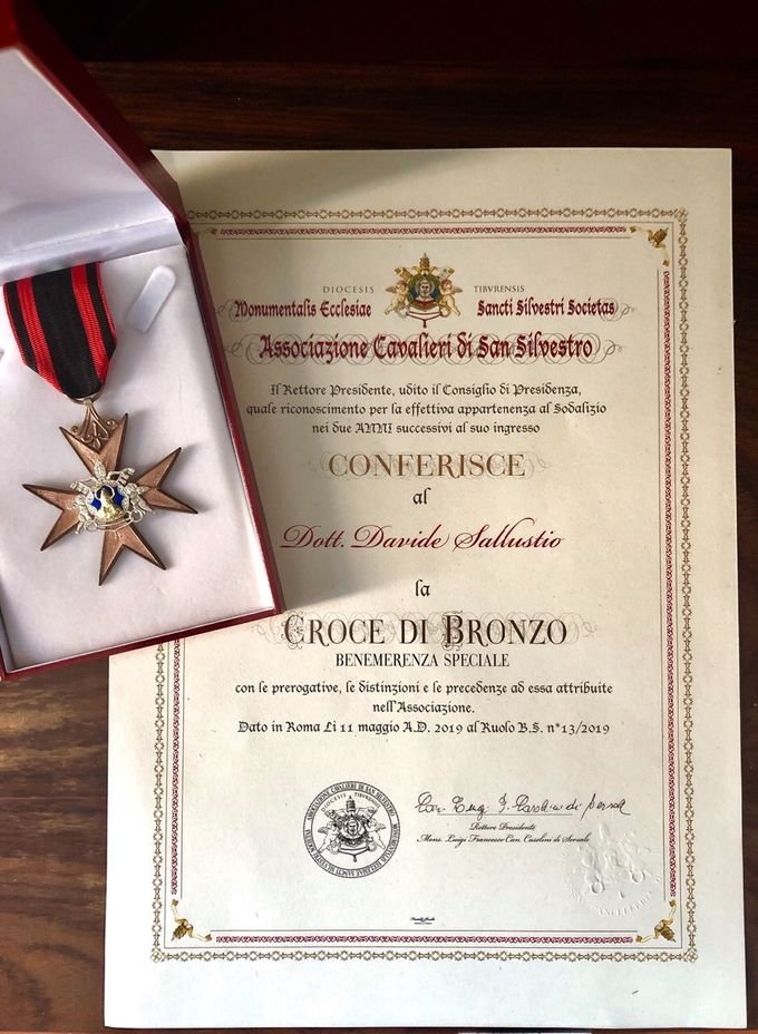 Attestato di conferimento della Croce di bronzo per anzianità associativa e relativa insegna 