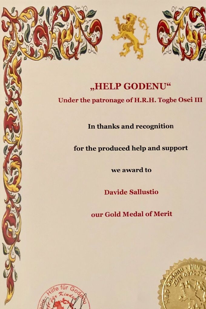 Diploma medaglia d’oro “Help Godenu” della  Real Casa di Godenu